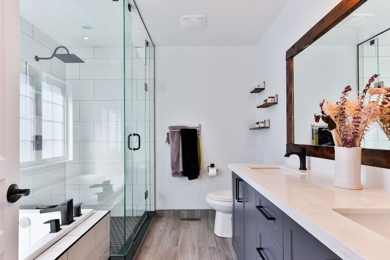 Custom wall-to-wall mirror installation